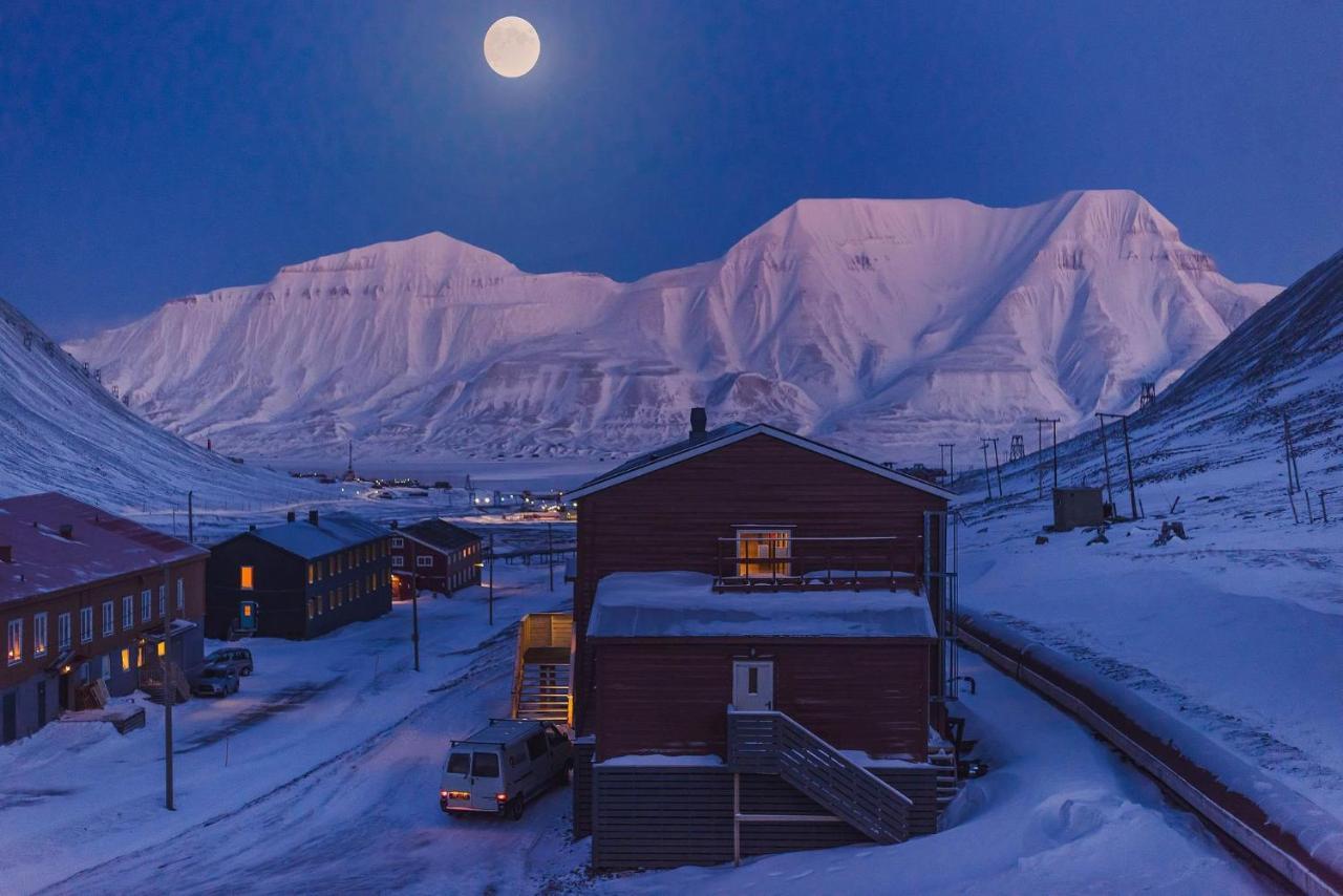 Gjestehuset 102 Longyearbyen Exterior photo