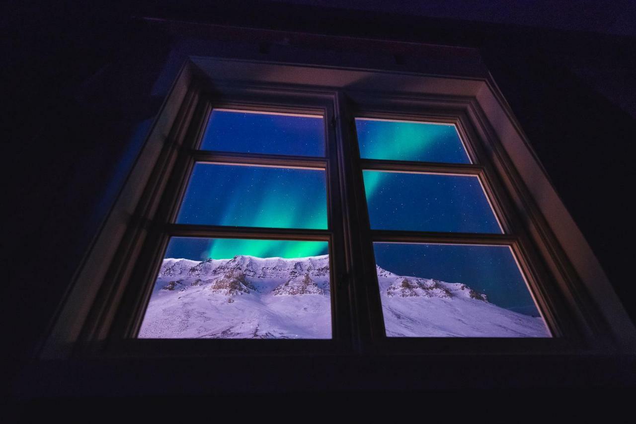 Gjestehuset 102 Longyearbyen Exterior photo